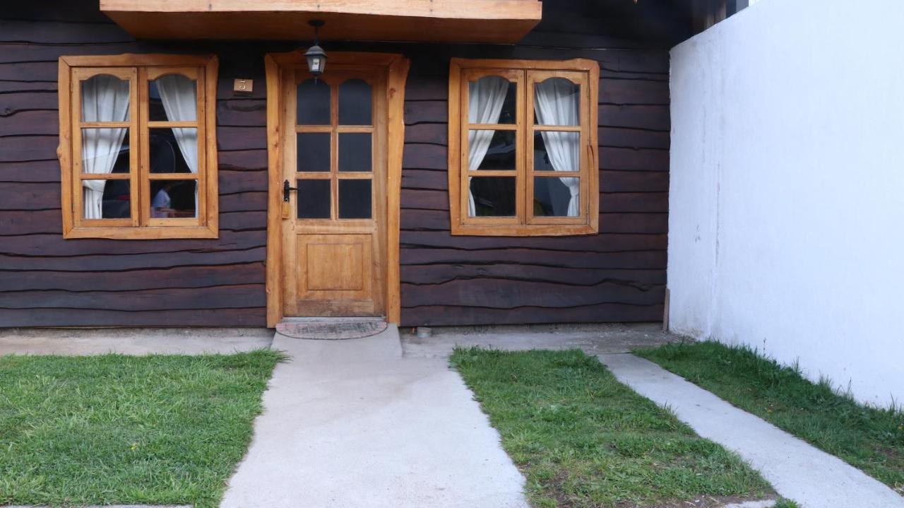 Cabanas Aitue Futaleufu Luaran gambar