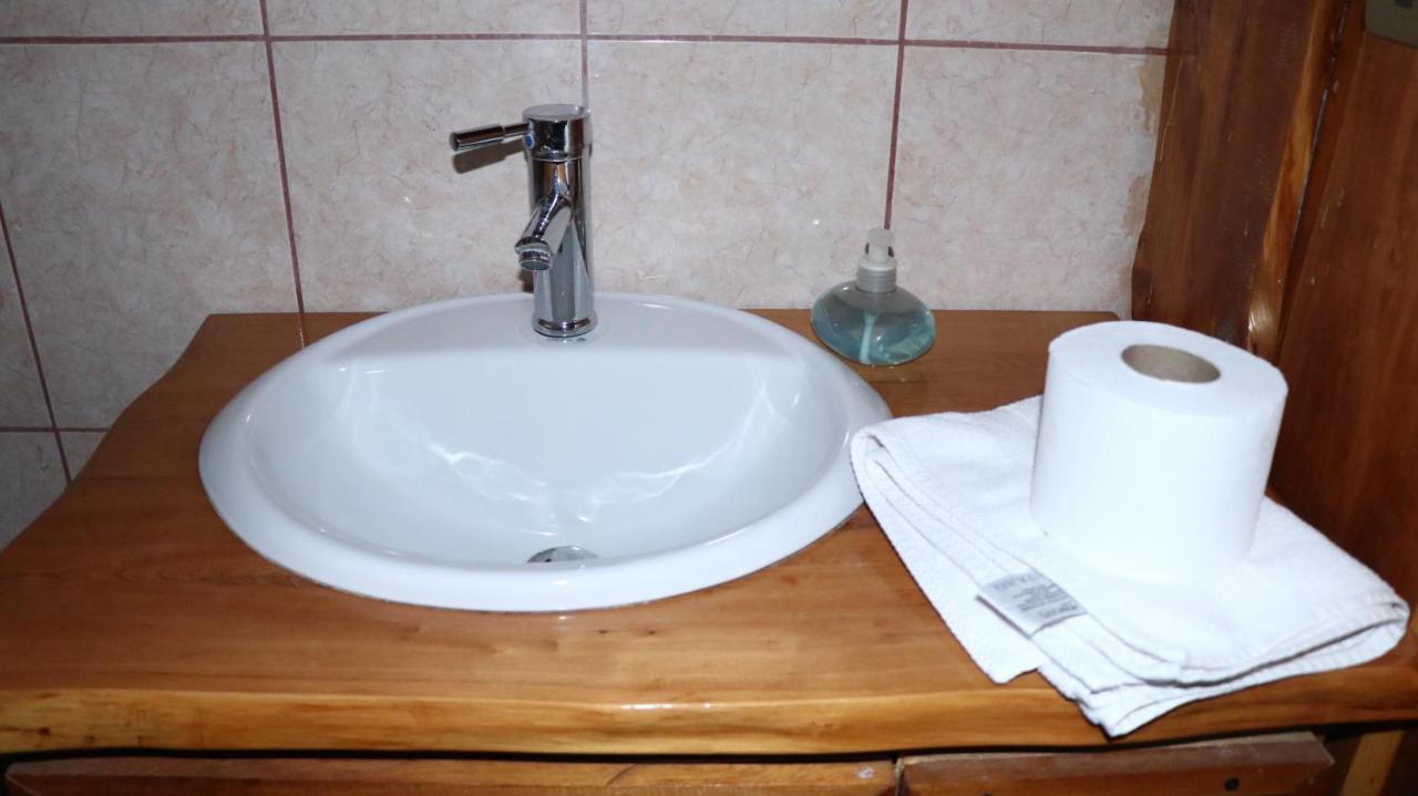 Cabanas Aitue Futaleufu Luaran gambar